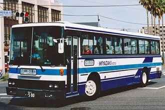 〔宮崎２２か５００〕　日野Ｋ－ＲＵ６０６ＡＡ（１９８２年）