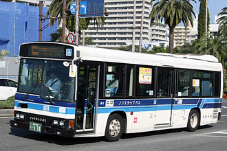 〔宮崎２００か１３１〕　日野ＫＫ－ＨＲ１ＪＫＥＥ（２００１年）