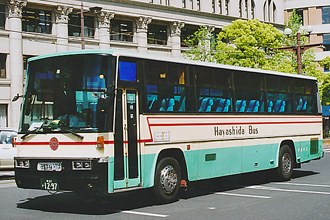 〔鹿２２か１２９７〕　いすゞＰ－ＬＶ２１９Ｓ（１９９４年）