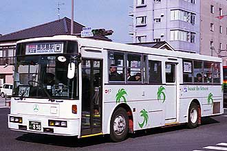 〔鹿児島２００か８９８〕　いすゞＵ－ＬＶ３２４Ｌ（１９９４年）