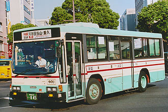 〔鹿児島２２き８４５〕　いすゞＫＣ－ＬＴ２３３Ｊ（１９９６年）