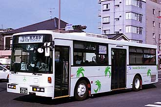 〔鹿児島２００か１４１７〕　いすゞＫＣ－ＬＶ３８０Ｎ（１９９８年）