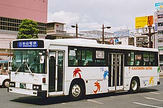 〔鹿児島２２き５６〕　日産ディーゼルＰ－ＵＡ３２Ｌ（１９８８年）