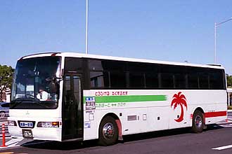 〔鹿児島２２き１０７５〕　日産ディーゼルＫＣ－ＲＡ５３１ＲＢＮ（１９９９年）