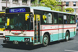 〔鹿児島２２き４３１〕　日野Ｕ－ＲＵ３ＨＪＡＡ（１９９１年）