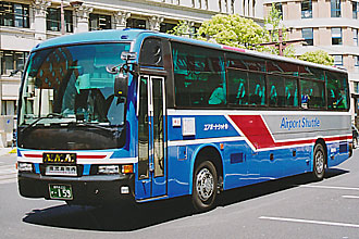 〔鹿児島２００か１５９〕　いすゞＫＬ－ＬＶ７８１Ｒ２（２００１年）