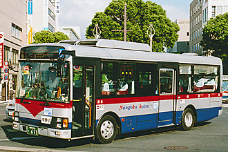 〔鹿児島２００か６７１〕　いすゞＰＡ－ＬＲ２３４Ｊ１（２００７年）
