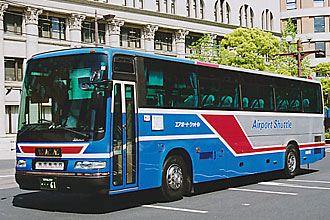 〔鹿児島２００か６１〕　日野ＫＣ－ＲＵ３ＦＳＣＢ（２０００年）