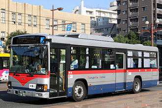 〔鹿児島２００か１６９３〕　日野ＱＰＧ－ＫＶ２３４Ｎ３（２０１５年）