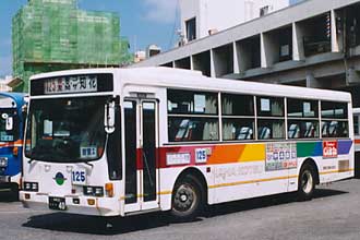 〔沖縄２２き４０〕　いすゞＰ－ＬＶ３１４Ｌ（１９８８年）