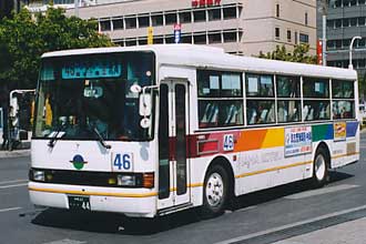 〔沖縄２２き４４〕　いすゞＰ－ＬＶ３１４Ｌ（１９８８年）