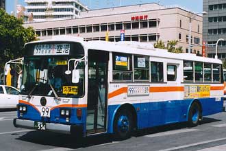 〔沖縄２２き５５６〕　日産ディーゼルＰ－Ｕ３２Ｋ（１９８６年）