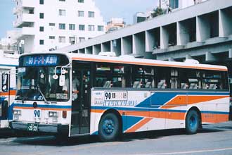 〔沖２２か２０５９〕　日産ディーゼルＰ－Ｕ３２Ｌ（１９８７年）