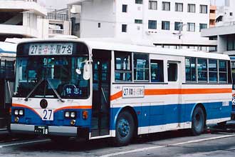 〔沖縄２００か１８〕　日産ディーゼルＰ－Ｕ３２Ｋ（１９８８年）