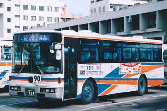 〔沖縄２２き１６４〕　日産ディーゼルＰ－Ｕ３２Ｌ（１９８９年）