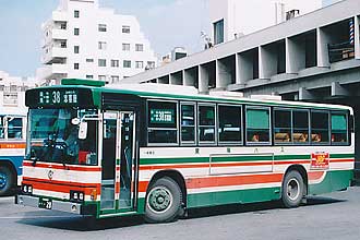 〔沖縄２００か２８〕　日野Ｐ－ＨＴ２３３ＢＡ（１９８７年）