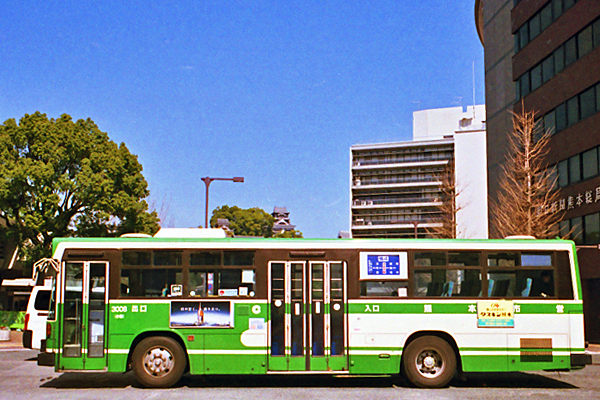 ２０１５年３月２日撮影　熊本県熊本市中央区　最後の市営バス路線と熊本城