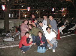 �ꎟ��I������̏W���ʐ^