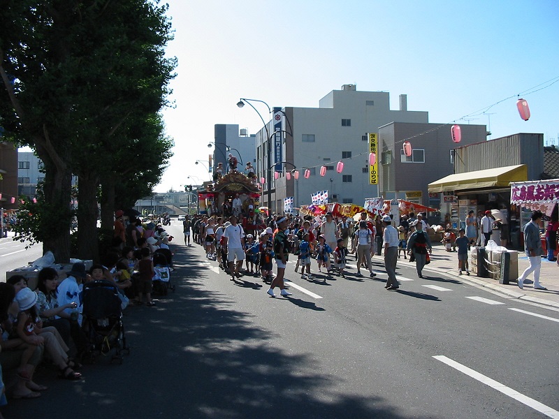 matsuri02.jpg(195299 byte)
