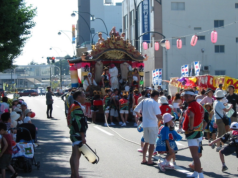 matsuri03.jpg(226089 byte)