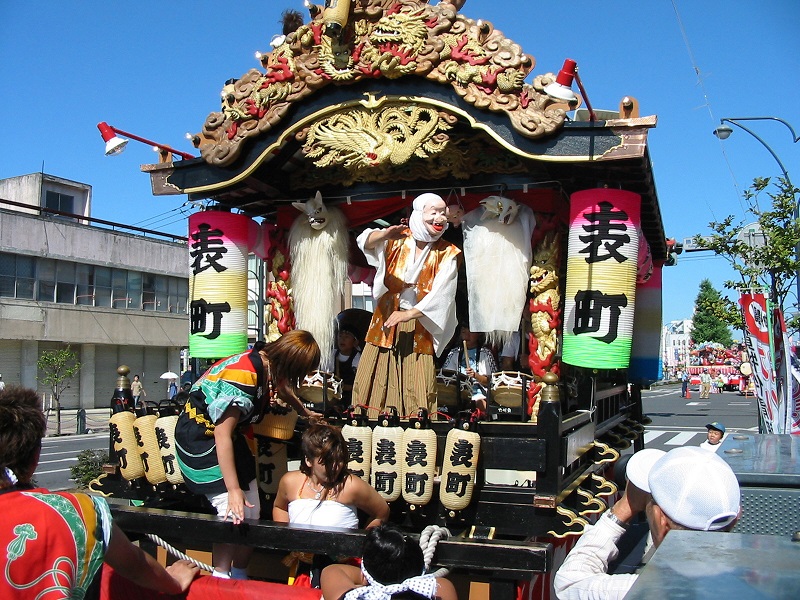 matsuri06.jpg(267923 byte)