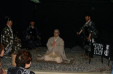 ���m����@��