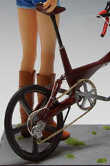 オリジナル自転車と女の子 - 自転車後輪UP2