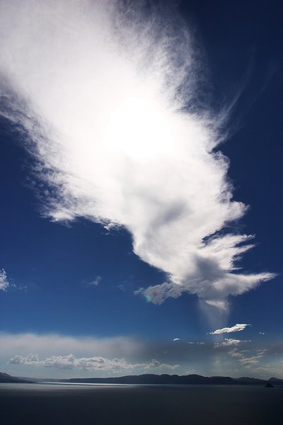 「羽毛のような雲」左クリックで次の写真へ