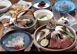 松茸と薬膳会席の写真