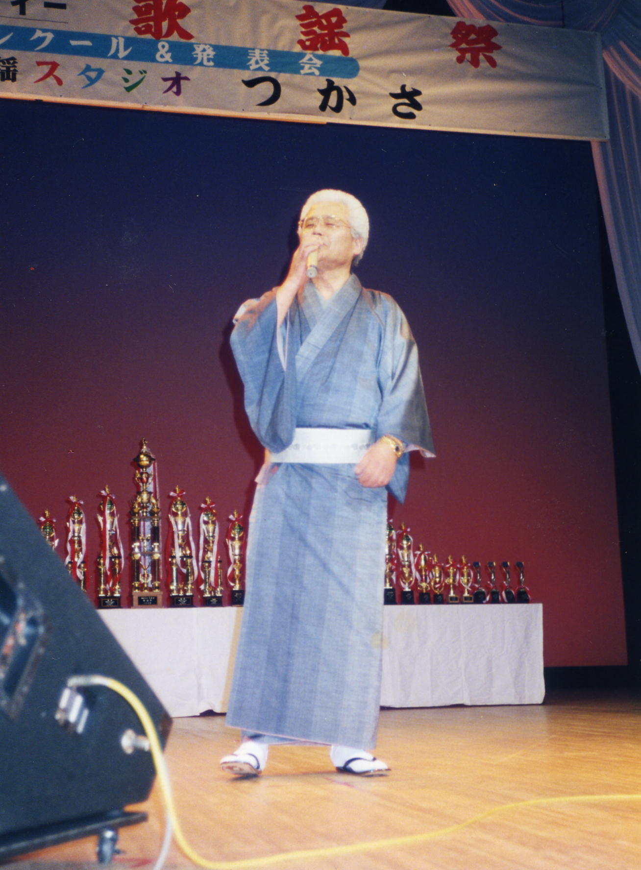 �o�|�S���w��S��̗w�X�^�W�I�u�����Ձv�x�F��o����