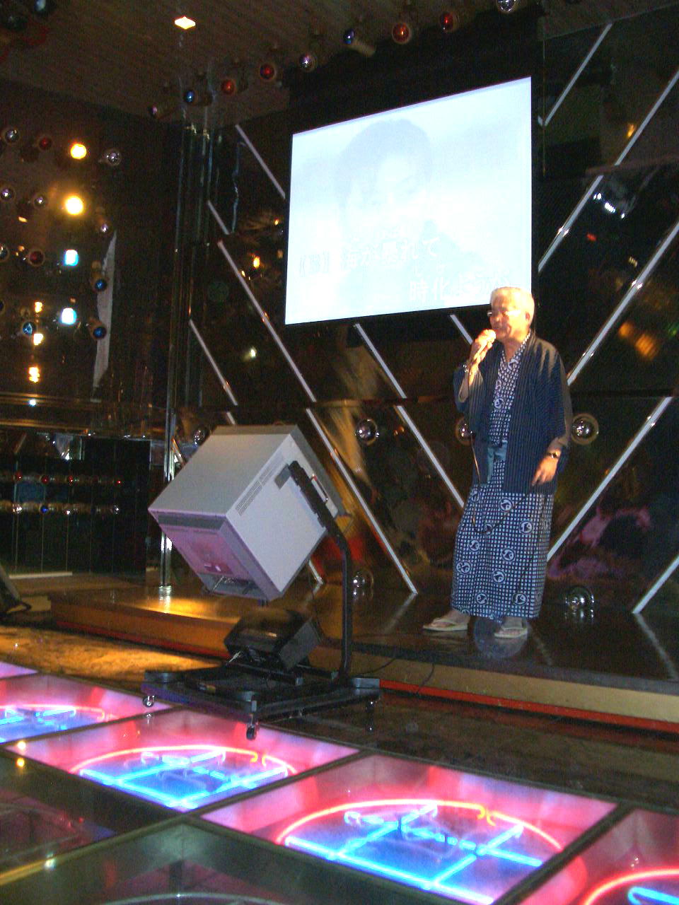 ���y�[�W�F�W�|���̂R�i�J���I�P���_���X���ŉ̂��j