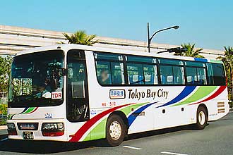 〔５１１２〕　いすずＫＬ－ＬＶ７８１Ｒ２（２００２年）