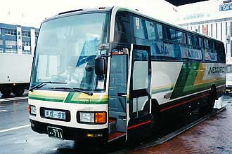 〔釧路２２あ７１１〕